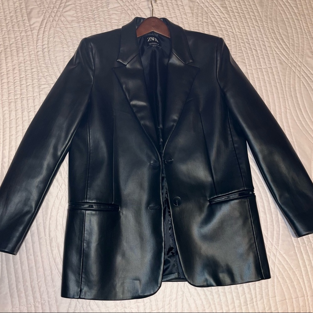 Zara Faux Leather Oversized Blazer (Black)